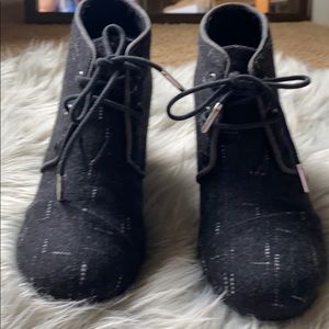 Toms booties